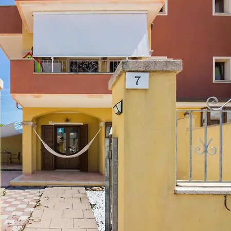 Near The Hospital & Sea With Parking! Διαμέρισμα