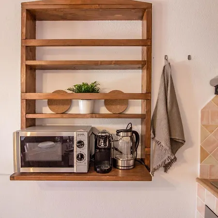 Near The Hospital & Sea With Parking! Διαμέρισμα *